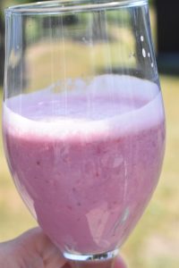 DSC_0307 • nogetiovnen.dk Jordbærmilkshake uden is - sund opskrift