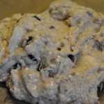 Koldhævede frugtboller med chokolade, rosiner og pærer