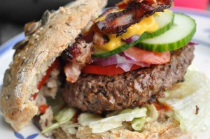 DSC_2224 • nogetiovnen.dk Burgere med oksekød i grove burgerboller