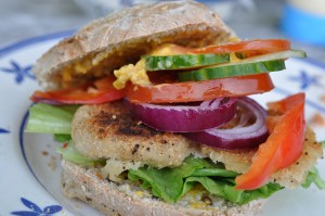 Burgere med oksekød i grove burgerboller