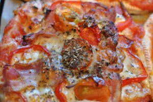 DSC_2577 Mini pizza på pitabrød - med paprika og bacon