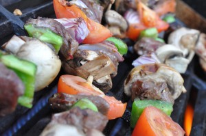 Grillspyd med oksekød og grøntsager - opskrift