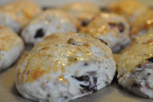 Baconbrød, foccaciaboller, franskbrød. Af samme grunddej