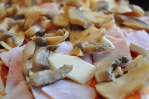 Bradepande pizza opskrift - sprøde og lækre