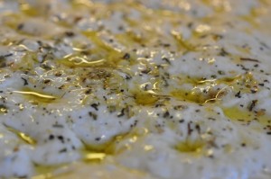 Hvidløgsbrød - nem opskrift i bradepande