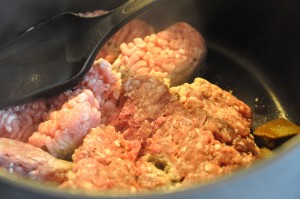 Pep din færdiglasagne op med porrer og gulerødder