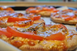 Tomatpizza med chiliost - fastfood på 10 minutter