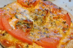 Tomatpizza med chiliost - fastfood på 10 minutter