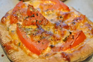 DSC_6378 Pita brøds pizzaer med tomat og chiliost