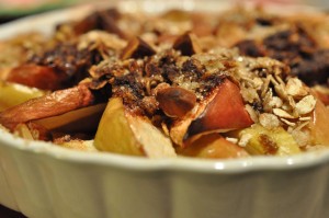 Bagte æbler med crumble & kanel - nem dessert