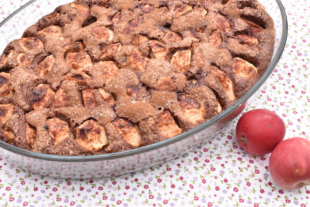 Æblekage uden æg - nem fedtfattig æbletærte