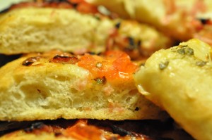 Pizza med oksekød og pepperoni - i bradepande