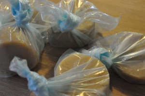 Pærecrumble med marcipan - nem pærekage