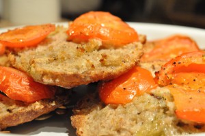 Brød med tomat og krydderi - stop madspild