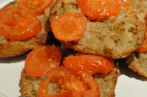 Brød med tomat og krydderi - stop madspild