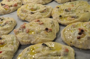 DSC_8558 Grunddej til pizzasnegle, franskbrød og boller