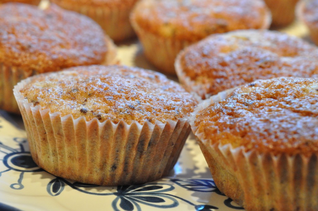 DSC_8624 • nogetiovnen.dk Banankage og bananmuffins med chokolade