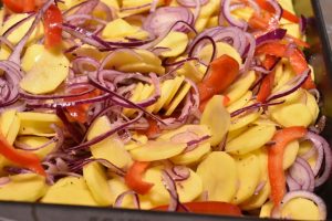 Marineret svinefilet i ovn med tilbehør - kamfilet