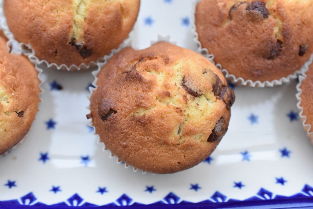 Appelsinmuffins med chokolade - nem opskrift