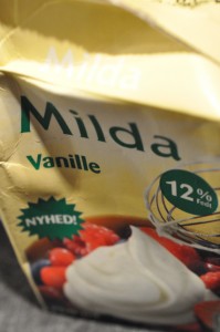 Syltede frugter med vanillecreme nem dessert