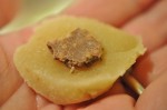 Konfekt med marcipan nougat og chokolade