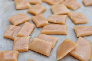 Karameller i mikroovn - nem opskrift