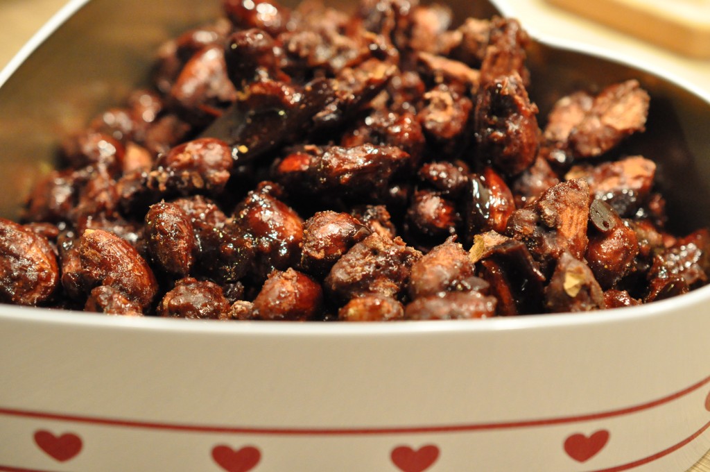 Brændte mandler - opskrift med kakao og kanel