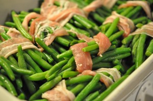 Bønner i baconsvøb