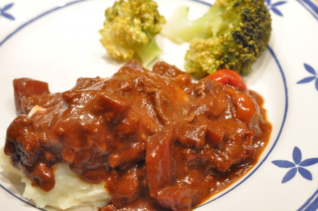 Gullash opskrift – klassisk mormor simremad