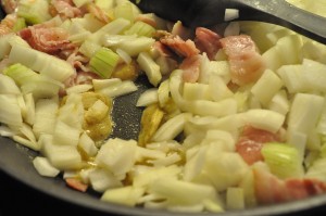 Kalkun i ovn med bacon og flødekartofler
