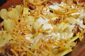 Kalkun i Römertopf med bacon & flødekartofler