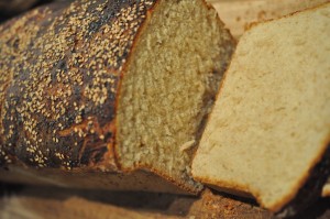 Grahamsboller og grahamsbrød - nem opskrift