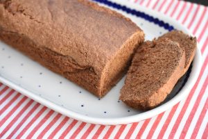 Ølkage opskrift - nem krydderkage med smør