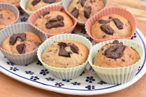 DSC_0278 • nogetiovnen.dk Bananmuffins med olie, brun farin & chokolade