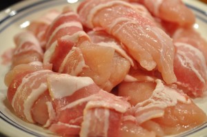 Kyllingeinderfilet i ovn med bacon og kartofler