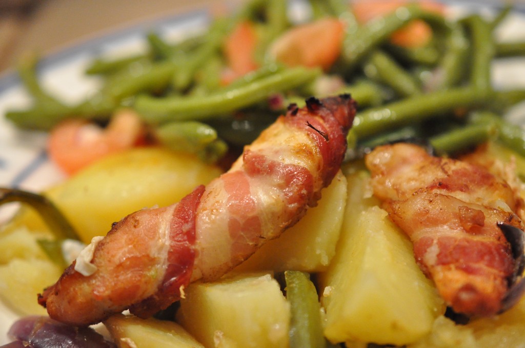 DSC_1680 • nogetiovnen.dk Kartoffelfad og kyllingefilet i baconsvøb