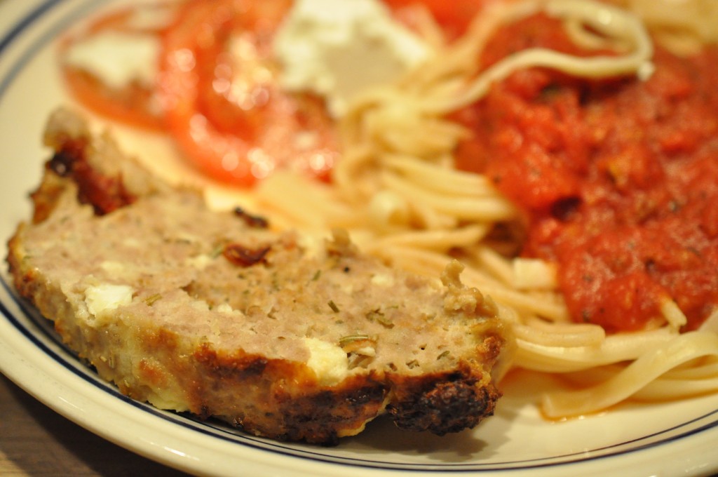 Græsk farsbrød med feta og soltørret tomat