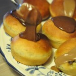 Fastelavnsboller med kakaomarcipan og nougat