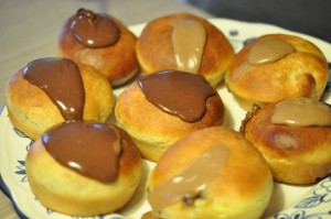 DSC_1815 • nogetiovnen.dk Fastelavnsboller med creme marcipan & nougat