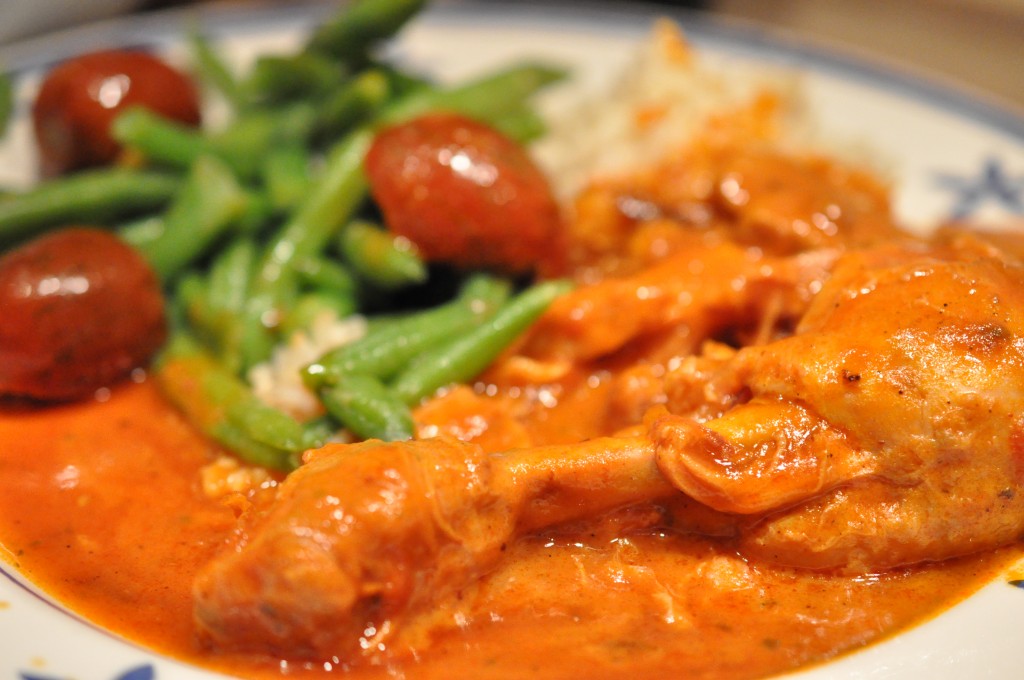 Paprikakylling i gryde med flødesovs opskrift