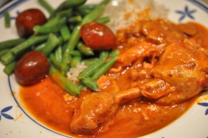 Paprikakylling i gryde med flødesovs opskrift 