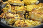 Koteletter i karry med mango & kokosmælk