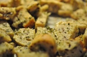 Croutoner med hvidløg og persille