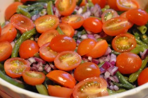 Bønnesalat med tomater