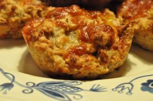 Grove scones med revet ost og skinke