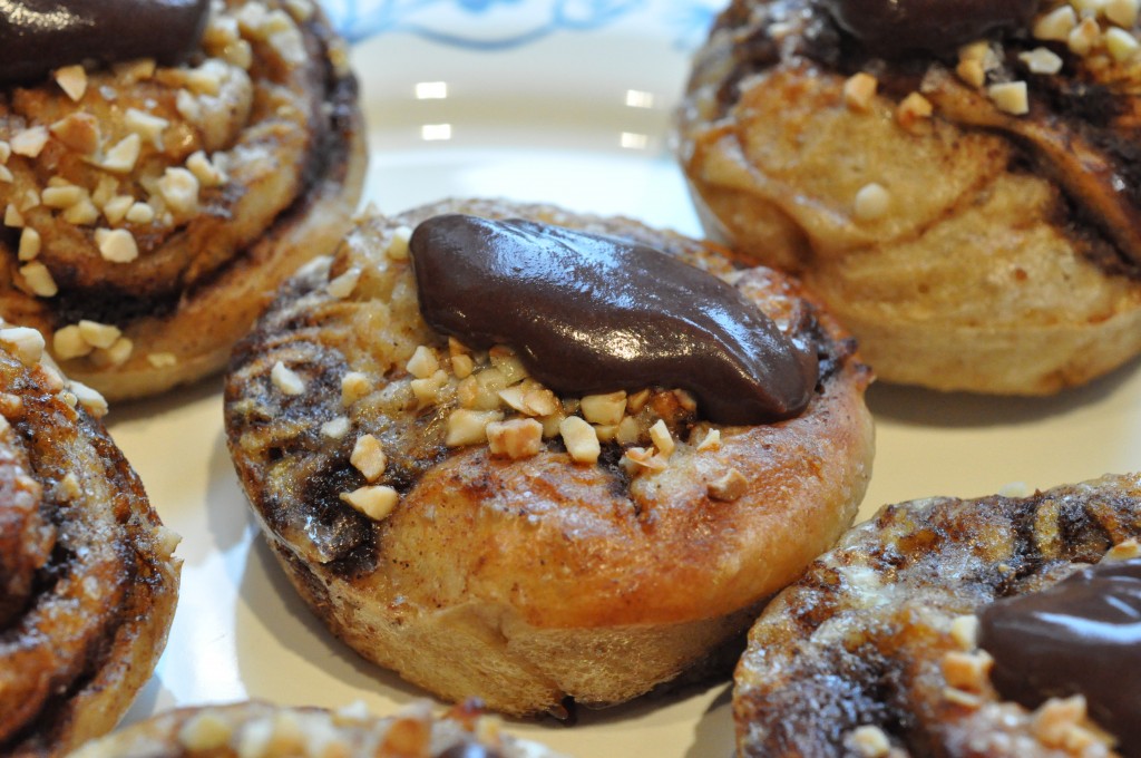 Fedtfattige kanelsnegle med fiber, farin og æblefyld