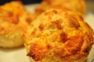Polenta scones med majsmel og cheddarost