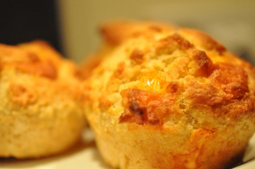 Polenta scones med majsmel og cheddarost