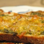 Ostebrød med pesto - gratinerede - SÅ lækre