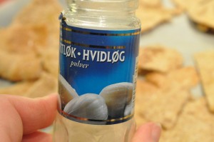 Pita chips - nem brød snack med hvidløgssalt